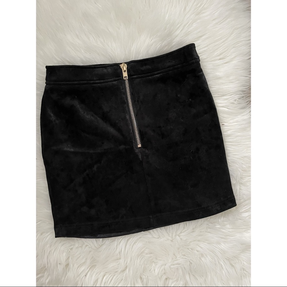 Forever 21 black velvet mini skirt
